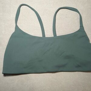 Lululemon Green Sports Bra Seamless Design